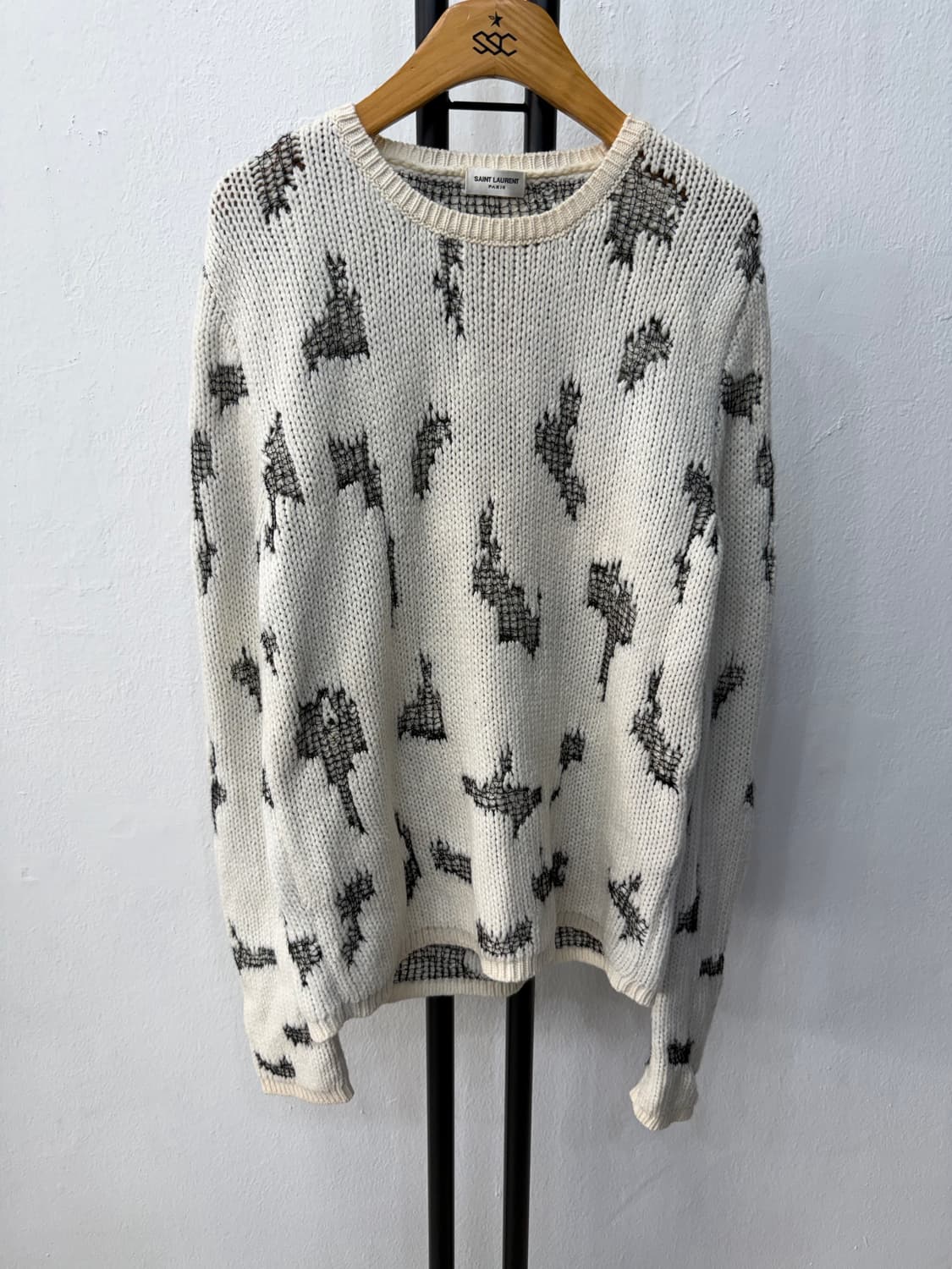 정품) 생로랑 여성 캐시미어99 데미지 디테일 니트 XS 상품이미지1