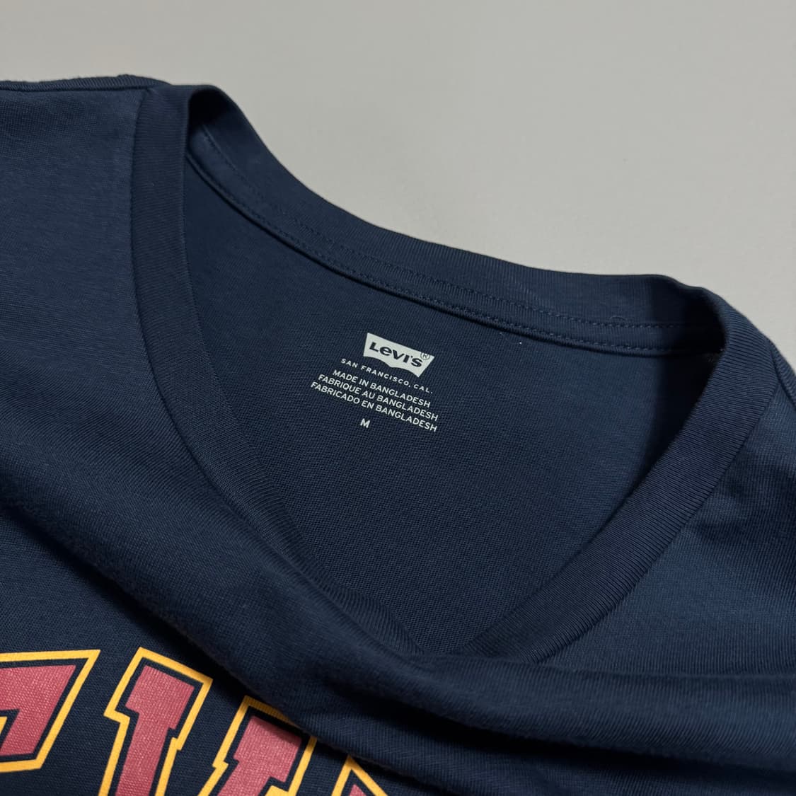 리바이스(Levi's) 네이비컬러 월계수 아치 로고 코튼 반팔 상품이미지2