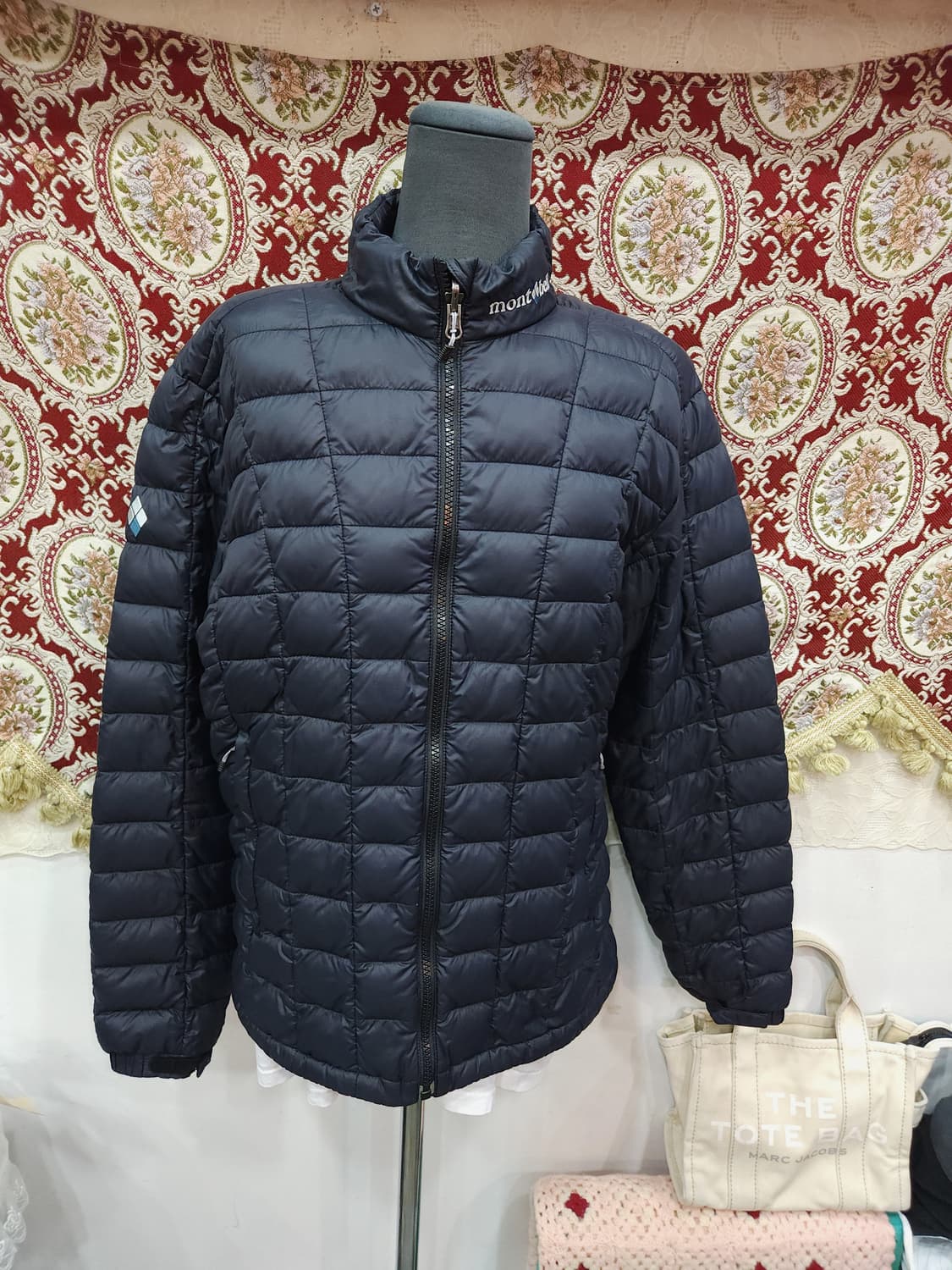 몽벨 800필 구스 경량 패딩점퍼

 상품이미지1