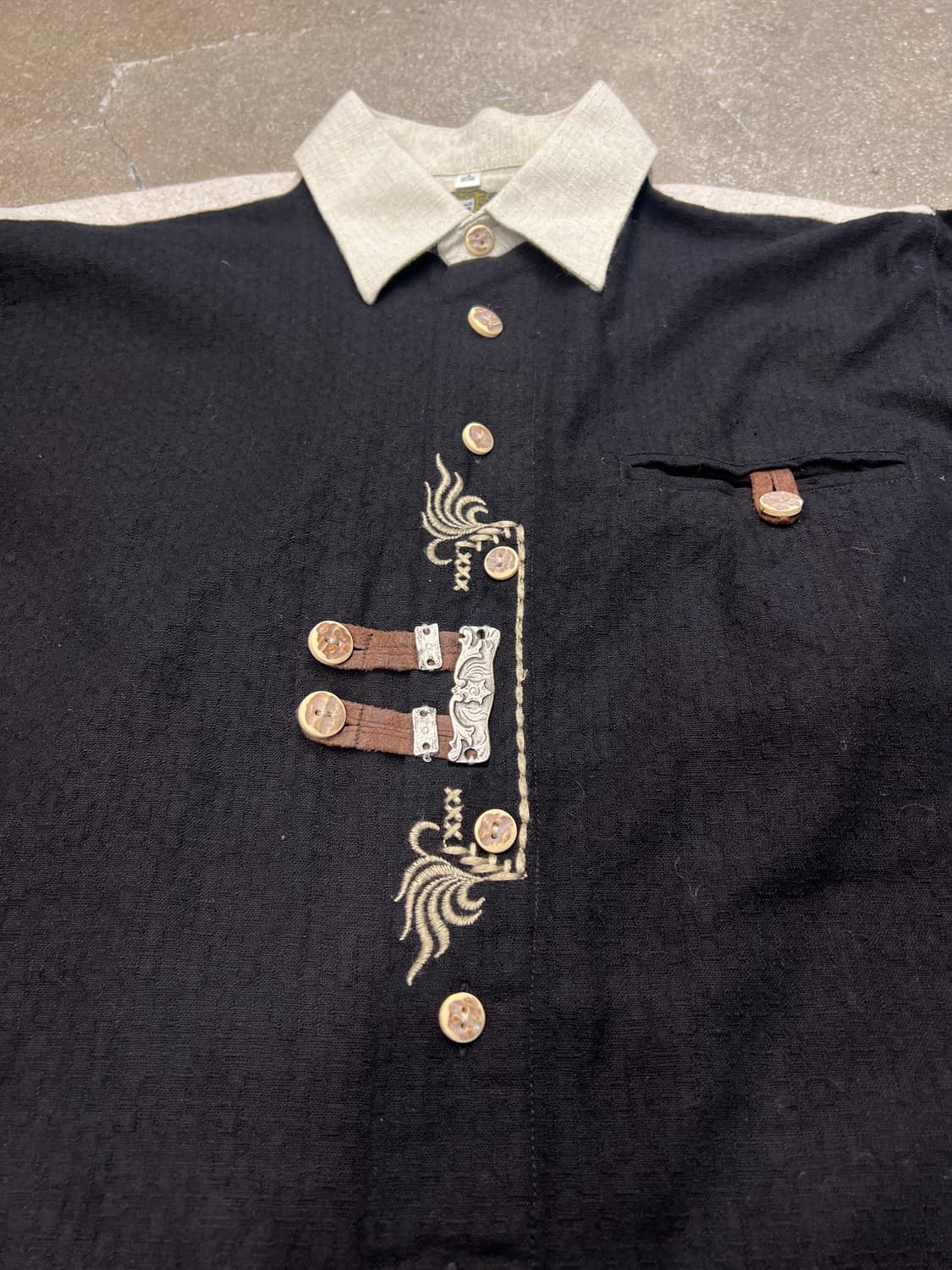  독일 OS Trachten 바바리안 자수 블랙 셔츠 상품이미지3