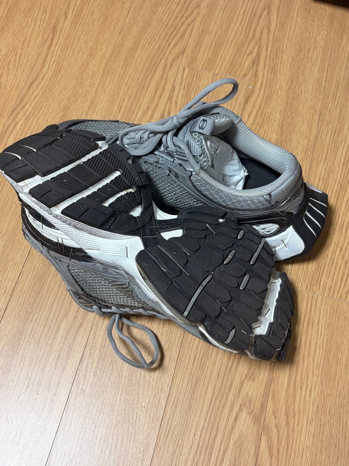 발렌시아사 스테플러 팝니다.(40사이즈) 상품이미지3