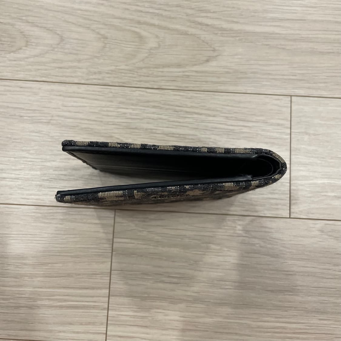 디올 오블리크 반지갑 상품이미지8