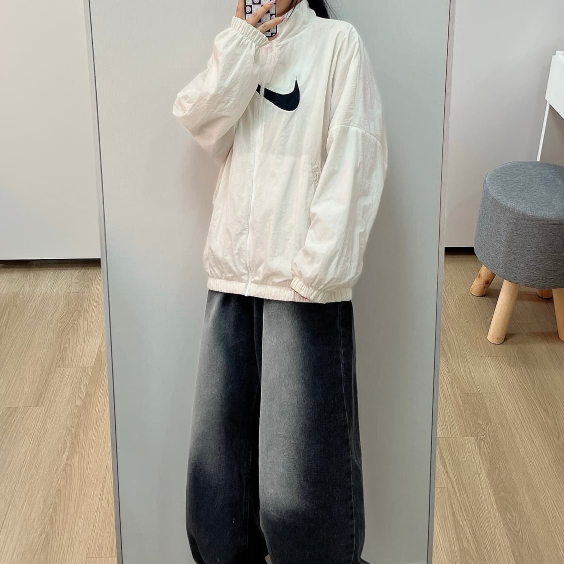 나이키 빅스우시 화이트 바람막이 자켓 상품이미지2