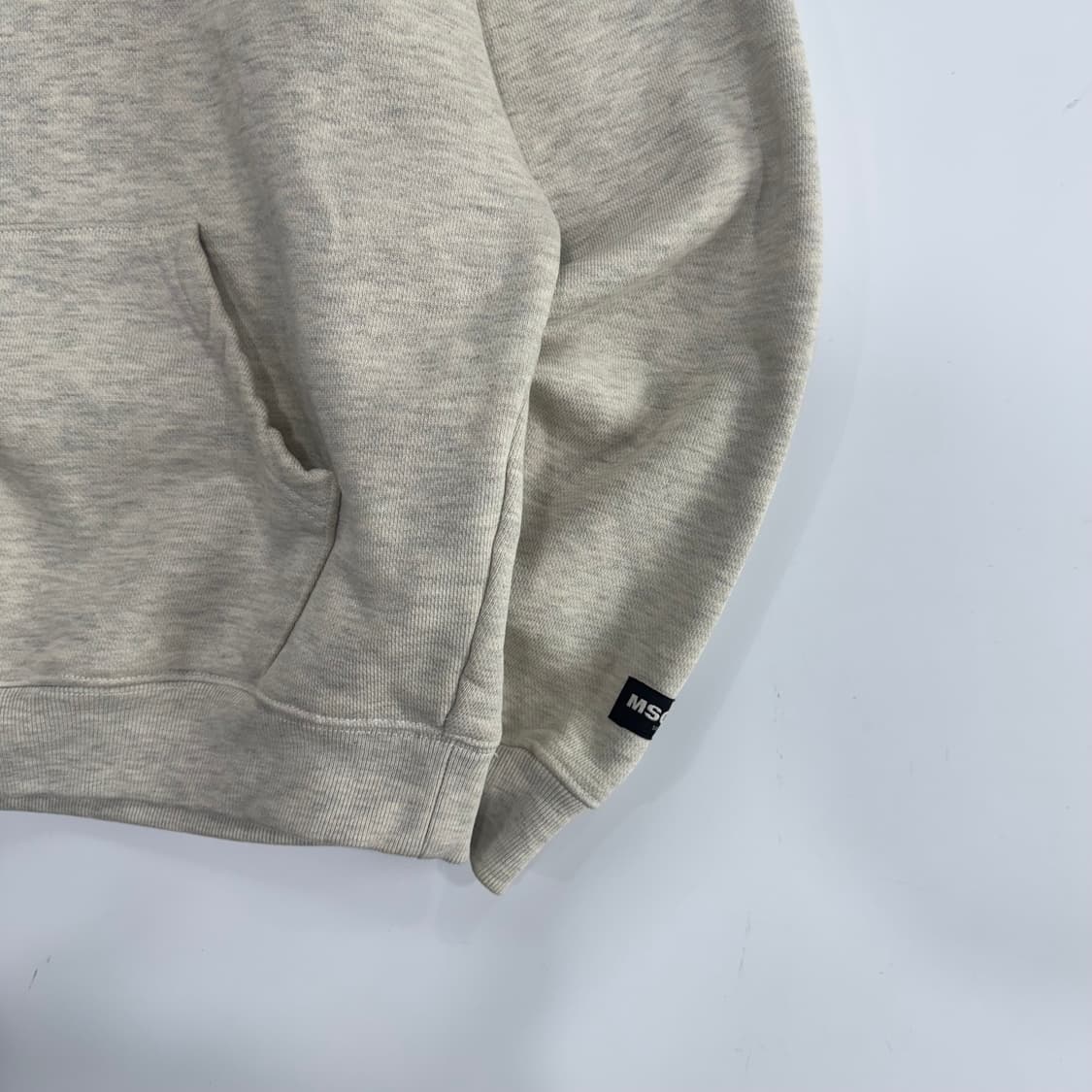 Mischief 미스치프 블랙로고 아이보리 멜란지 후드티  상품이미지5