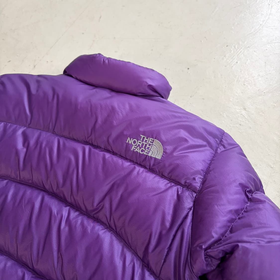 노스페이스 써밋 빈티지 경량패딩 85 상품이미지9