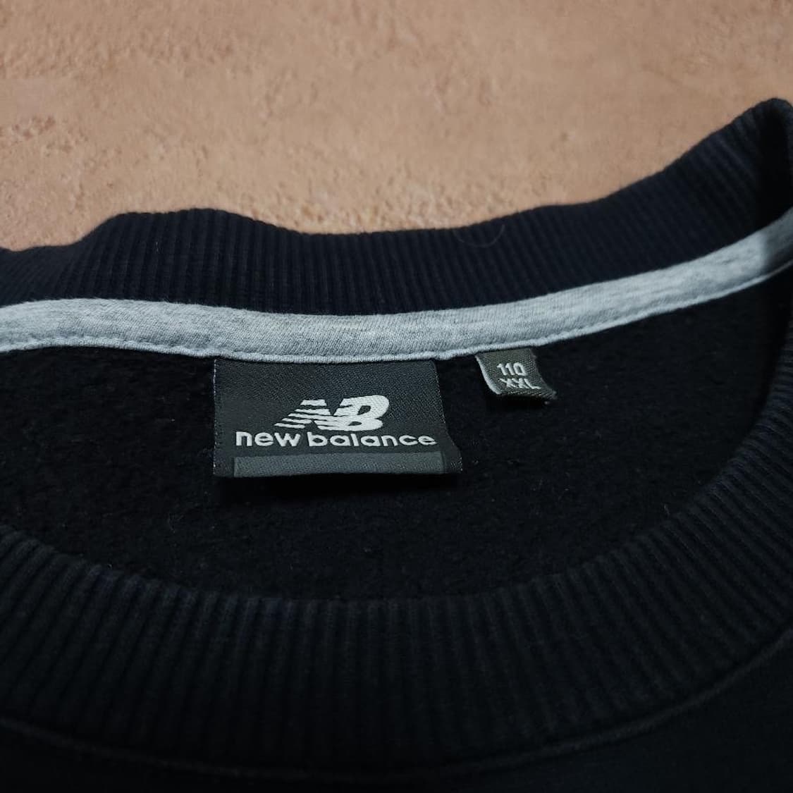 뉴발란스 프린팅 기모 맨투맨 상품이미지4