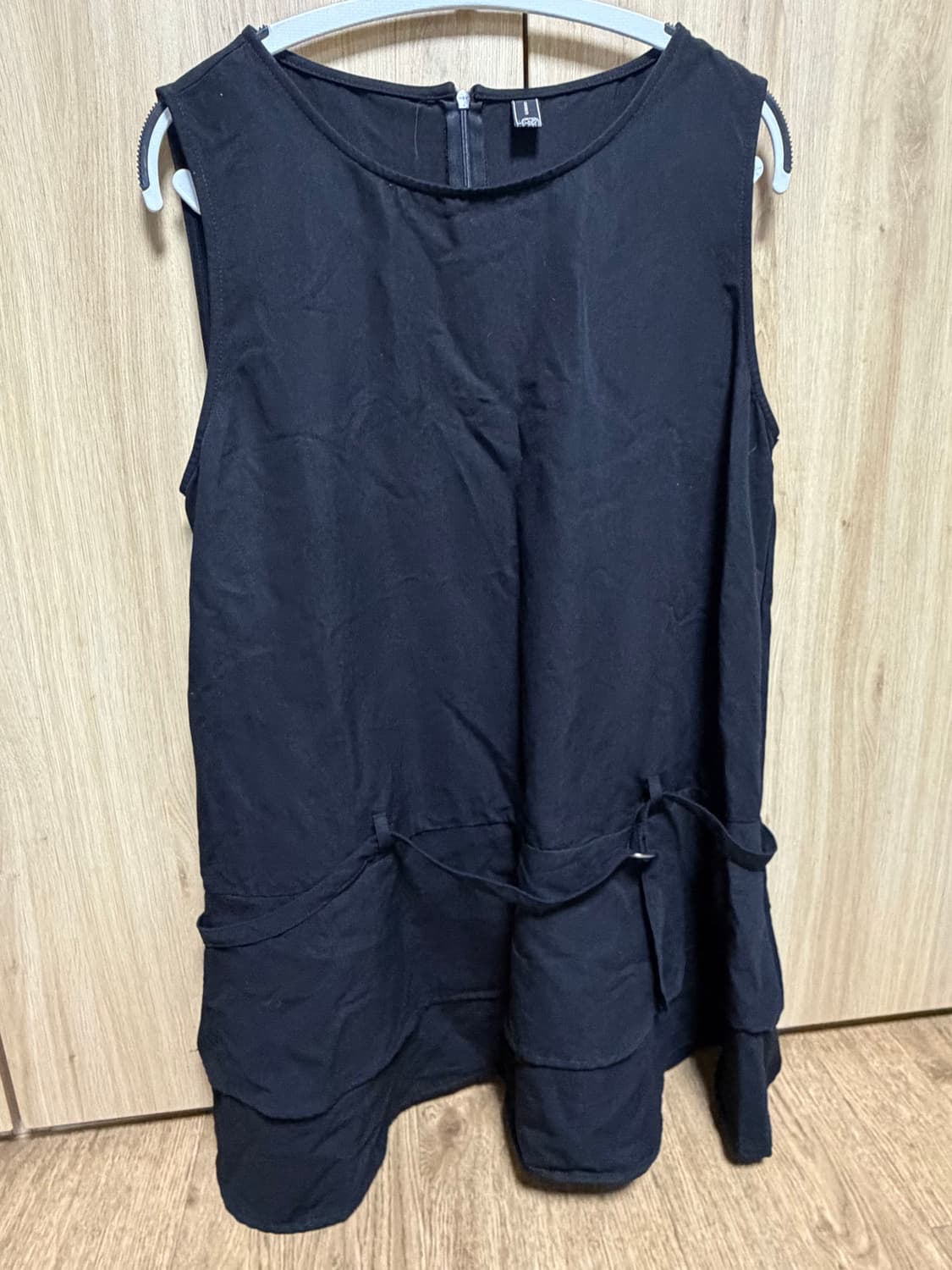 벨티드 민소매 미디원피스 상품이미지1