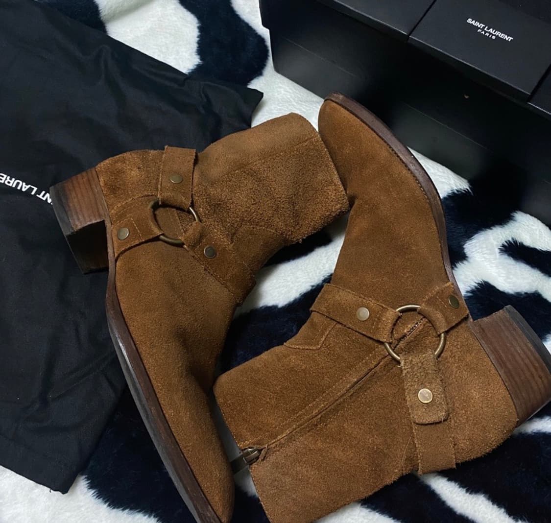 생로랑 15fw 모터사이클 하네스 스웨이드 카멜 43 상품이미지2