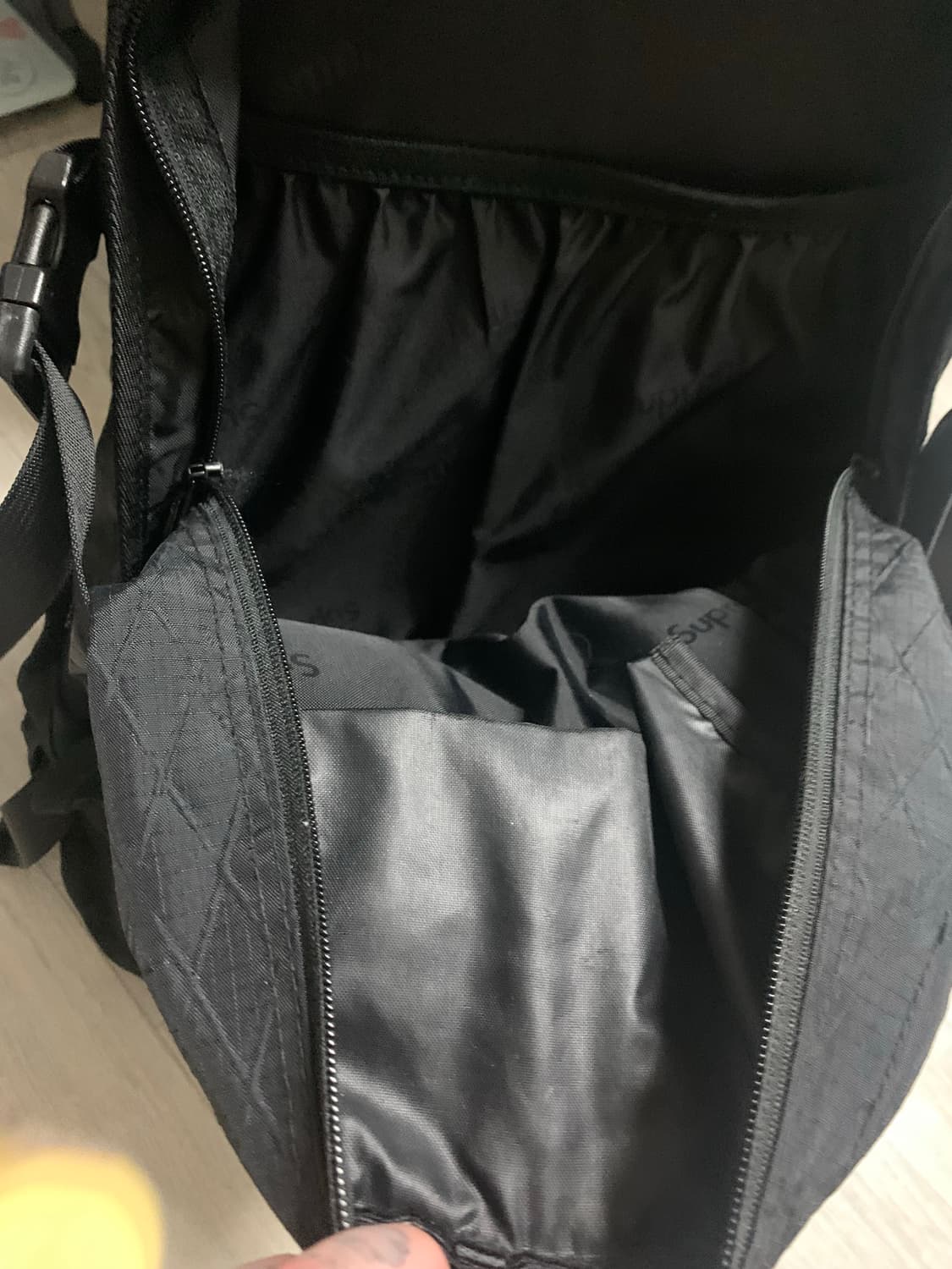 슈프림 블랙 백팩 18ss 상품이미지2