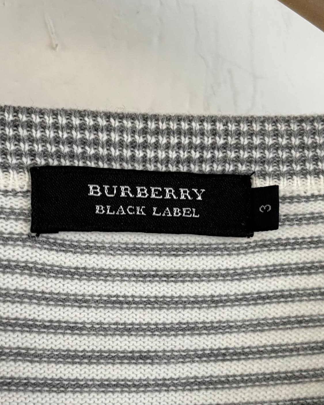 Burberry 버버리 블랙라벨 단가라 코튼 브이넥 니트 상품이미지6
