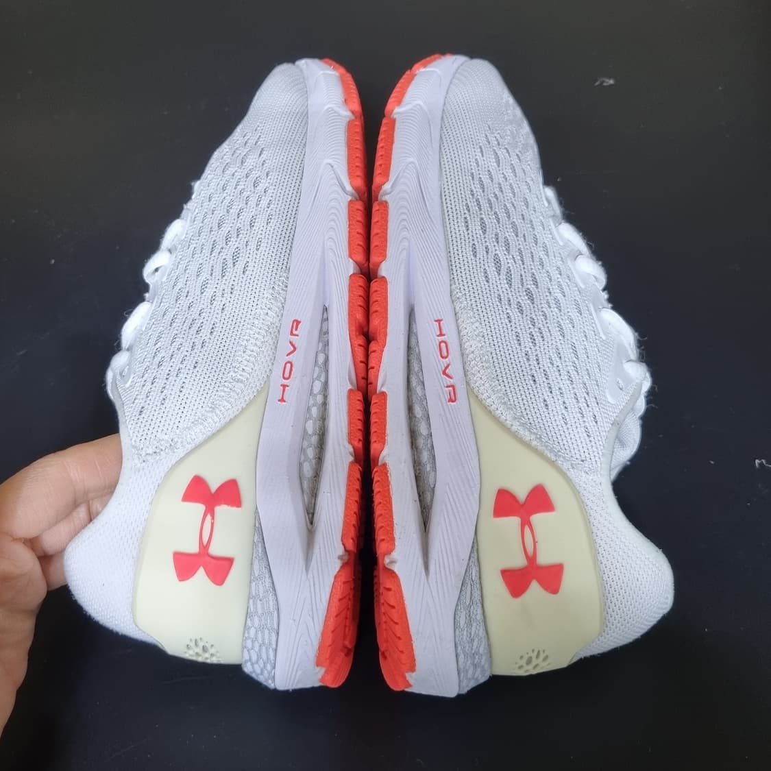 언더아머 UA 호버소닉3 런닝화235 상품이미지5