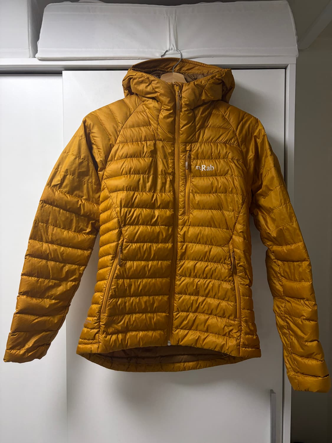 랩 마이크로라이트 알파인 자켓 우먼 경량 패딩 다크버터 상품이미지1