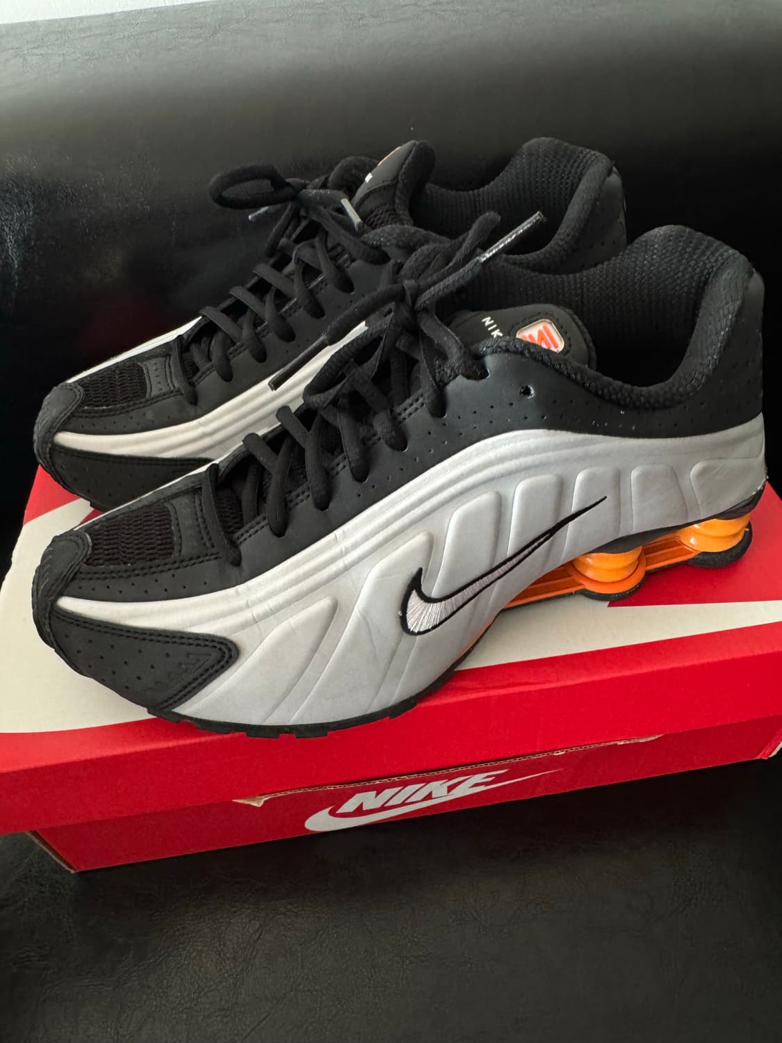 (네고 가능)나이키 샥스 R4 (US7 250사이즈) 상품이미지1