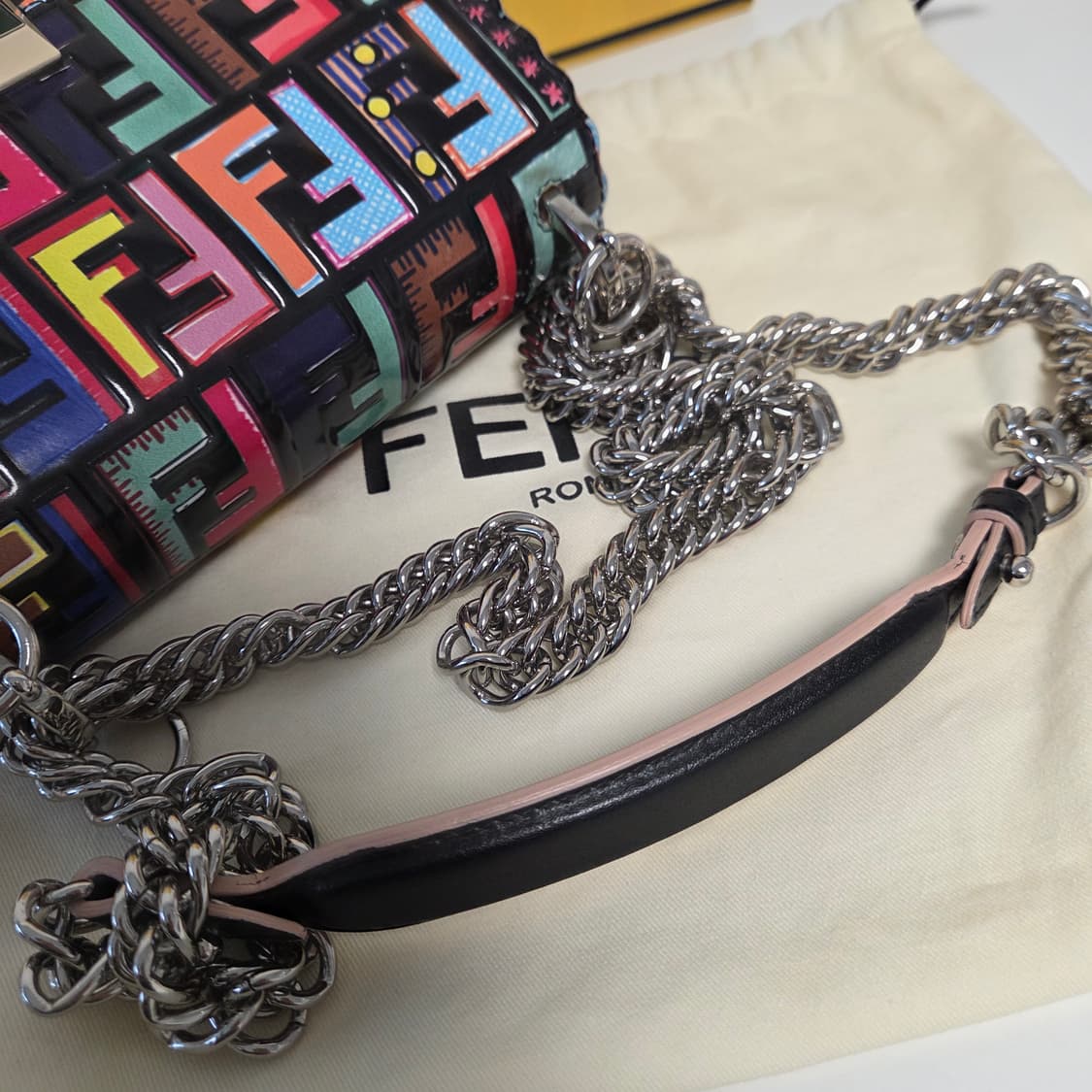 FENDI 펜디 정품 캔아이 멀티에프 은장 체인백 스몰 숄더백 크로스백 상품이미지6