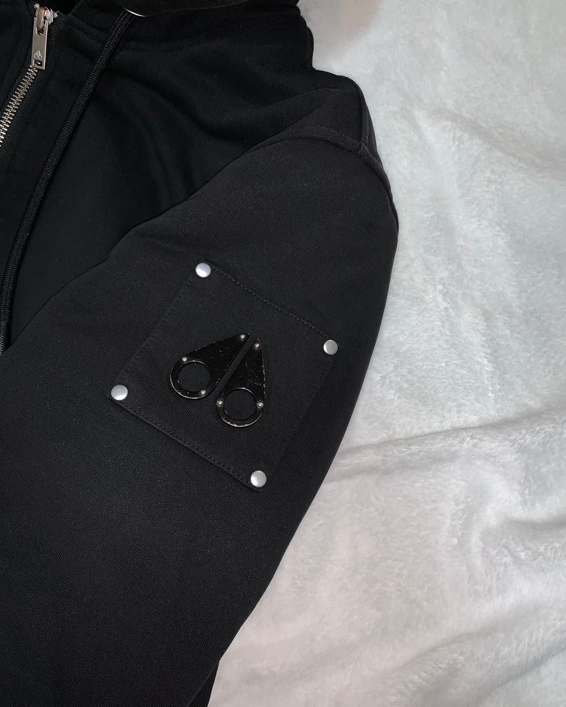 무스너클 블랙 버니스웨터 집업 상품이미지3