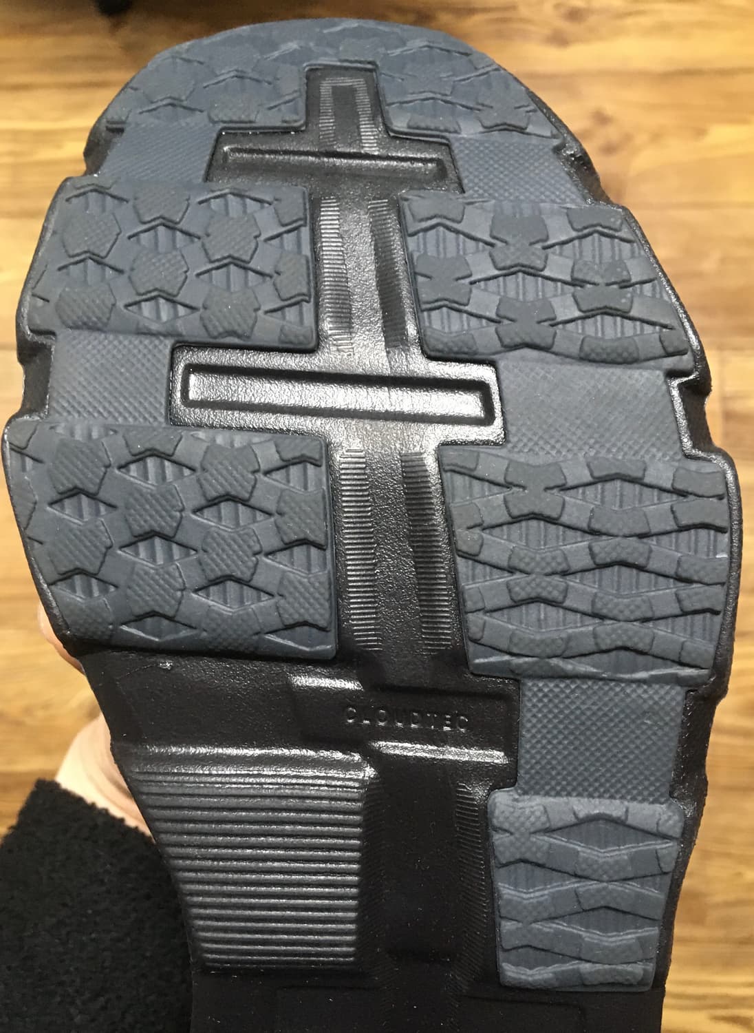 (280)온러닝 파프 클라우드몬스터 하이퍼 블랙 판매합니다 상품이미지8