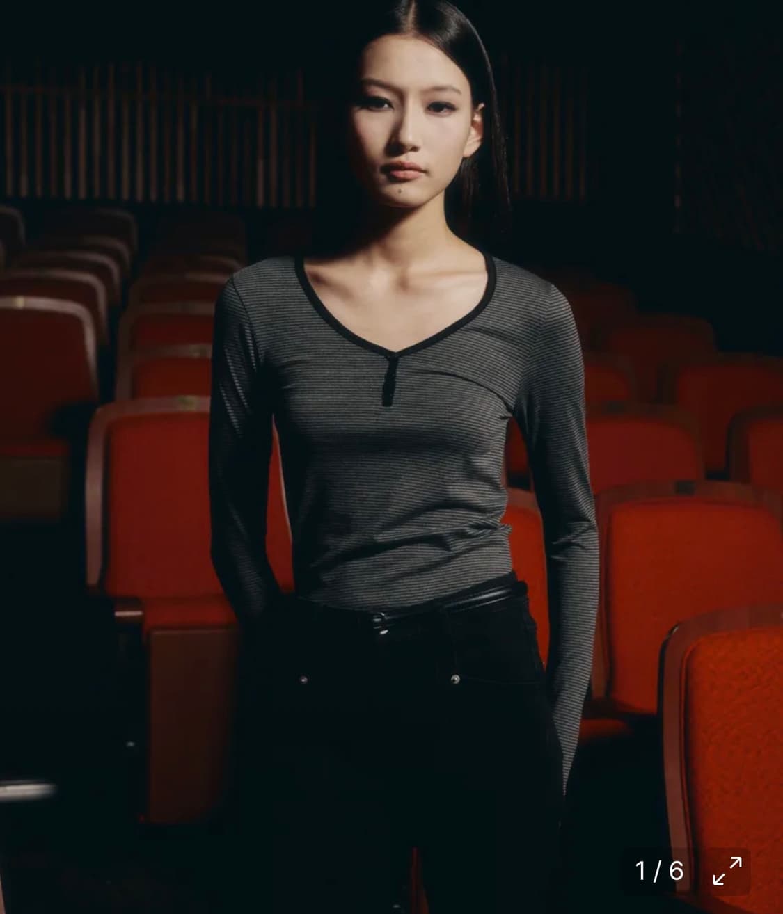 헬레네파리스 버튼 스트라이프 롱 슬리브 [어반 시크] 상품이미지1