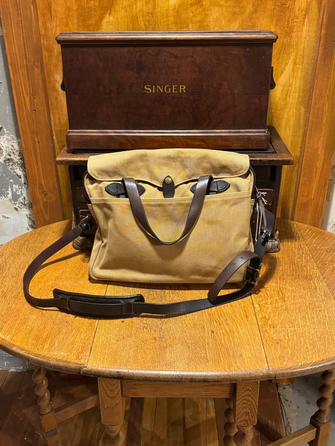필슨 Filson 256 Briefcase (FREE) 상품이미지1