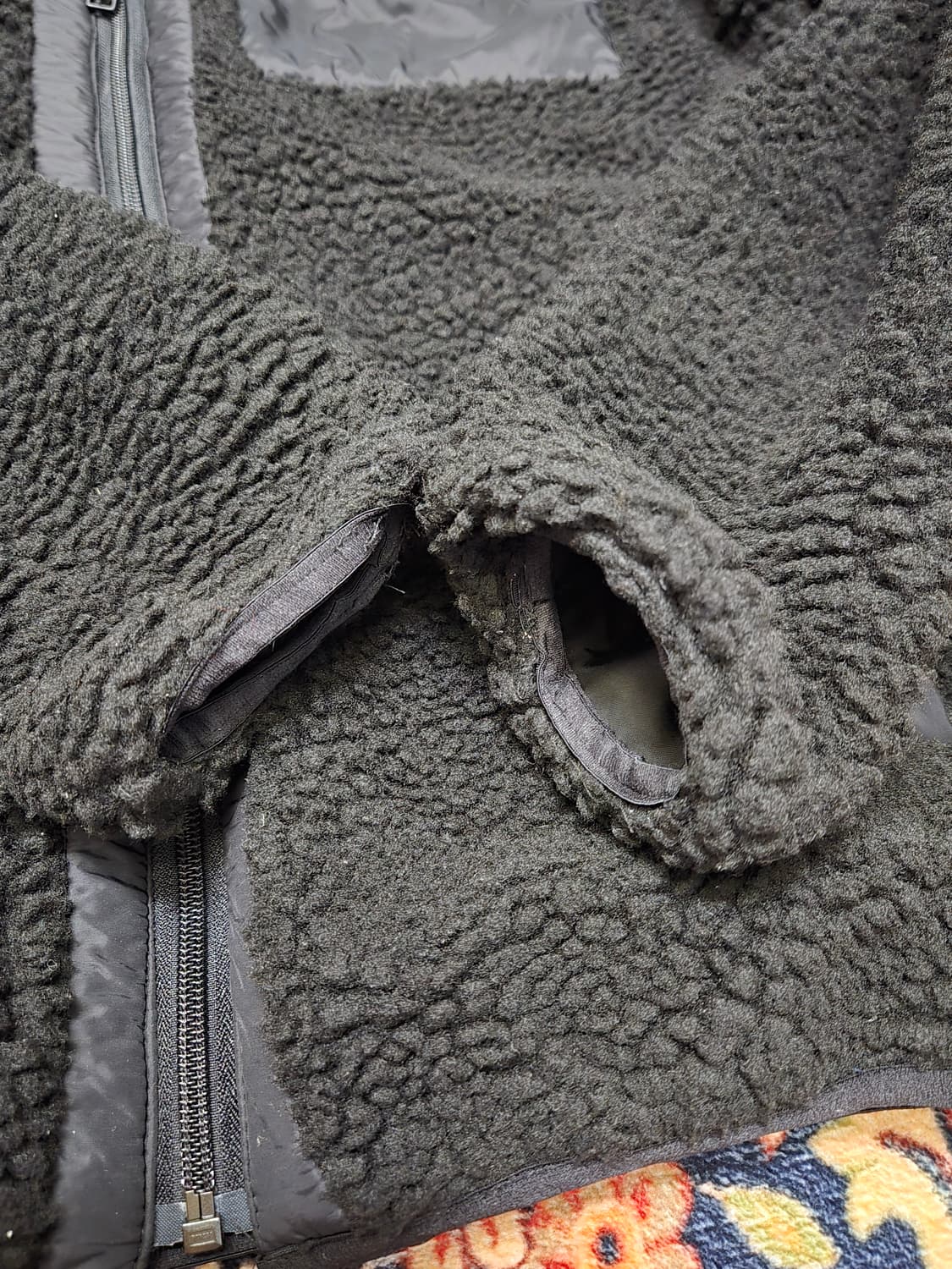 칼하트 프린티스 라이너 헤비 플리스 자켓 M - 블랙 상품이미지6