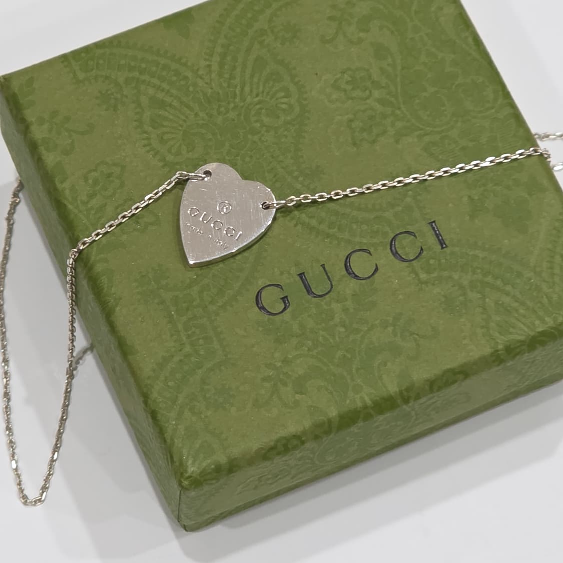 구찌 트레이드마크 하트펜던트 실버 체인 목걸이 상품이미지2