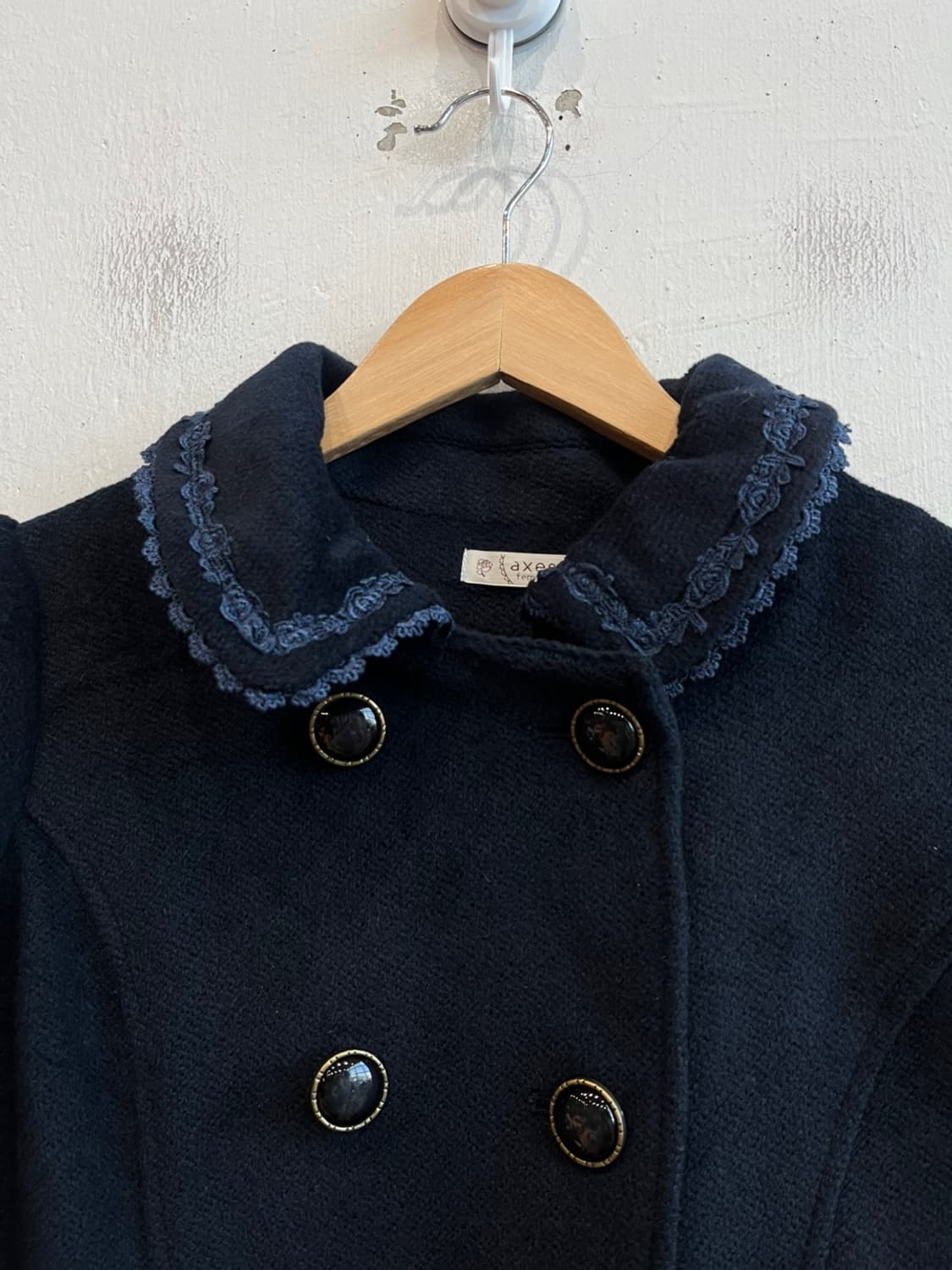 액시즈팜 리본포켓 레이스 코트 네이비  상품이미지2