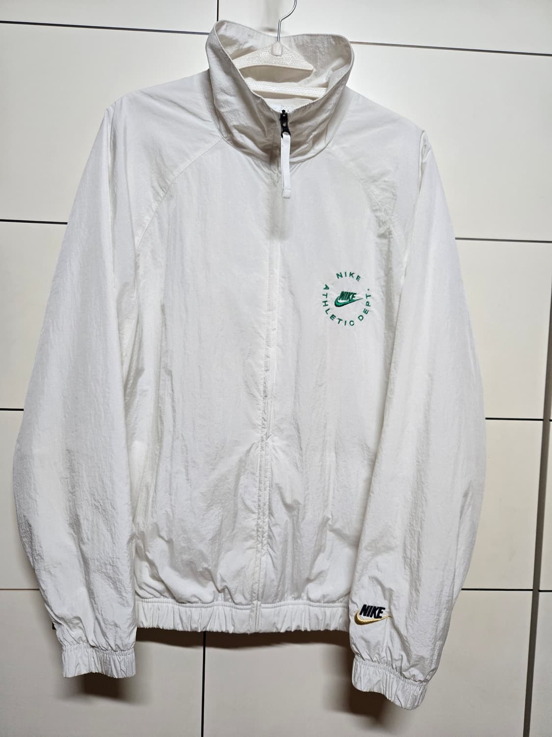 나이키 화이트 우븐 바람막이 점퍼 상품이미지1