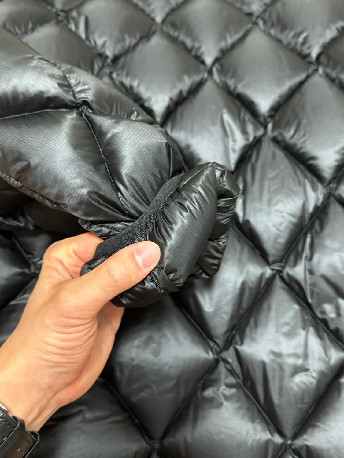 로아 누나 800 25fw 블랙 라지 상품이미지10