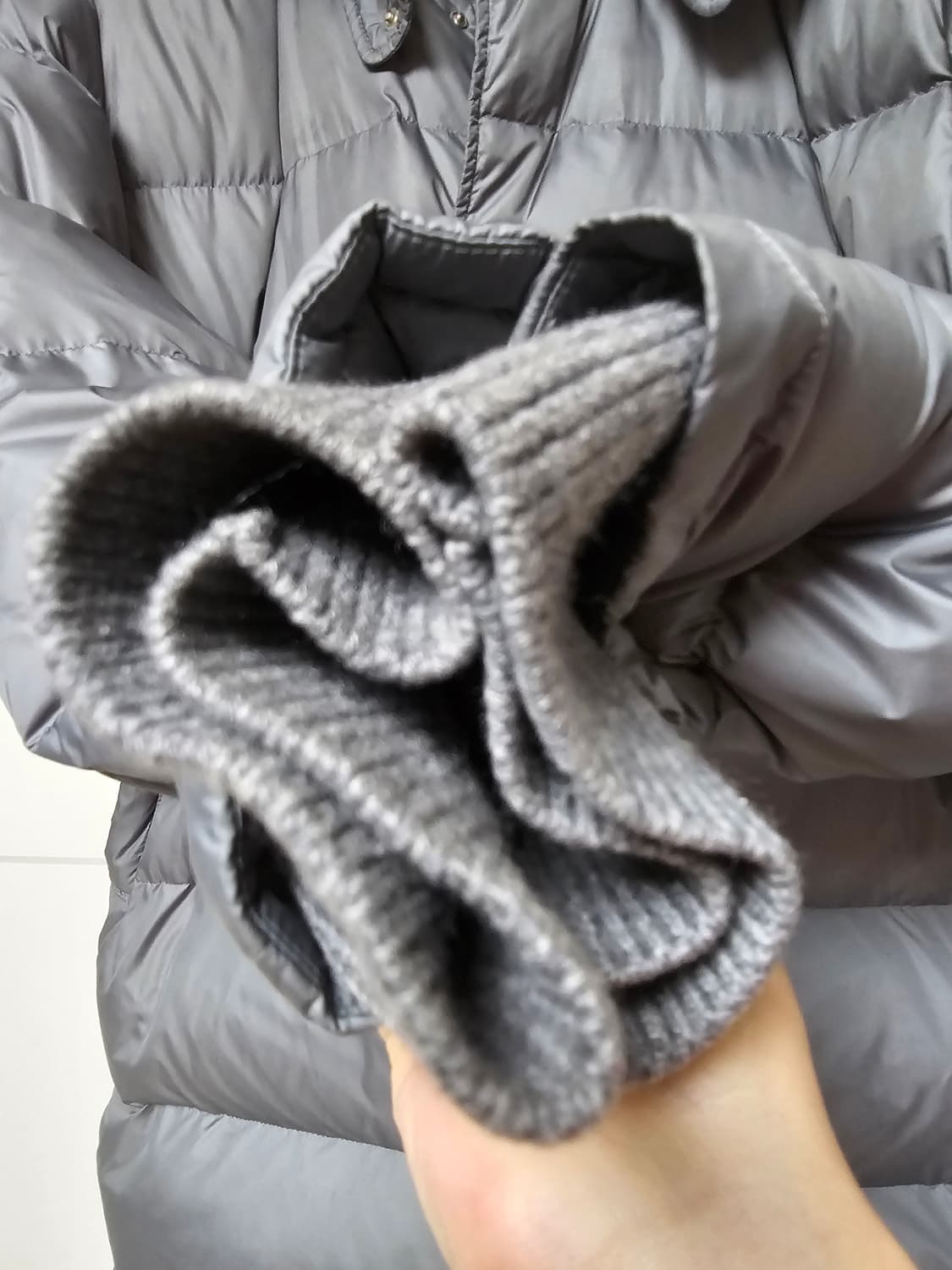 톰브라운 24년식 사선완장 후드 롱패딩(4/105/정품) 상품이미지5