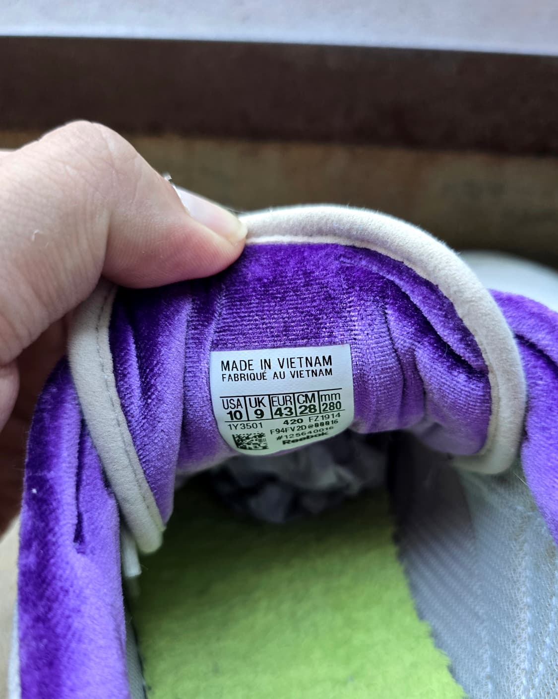 Reebok Club C85 미니언즈 콜라보 (Minions) 상품이미지4