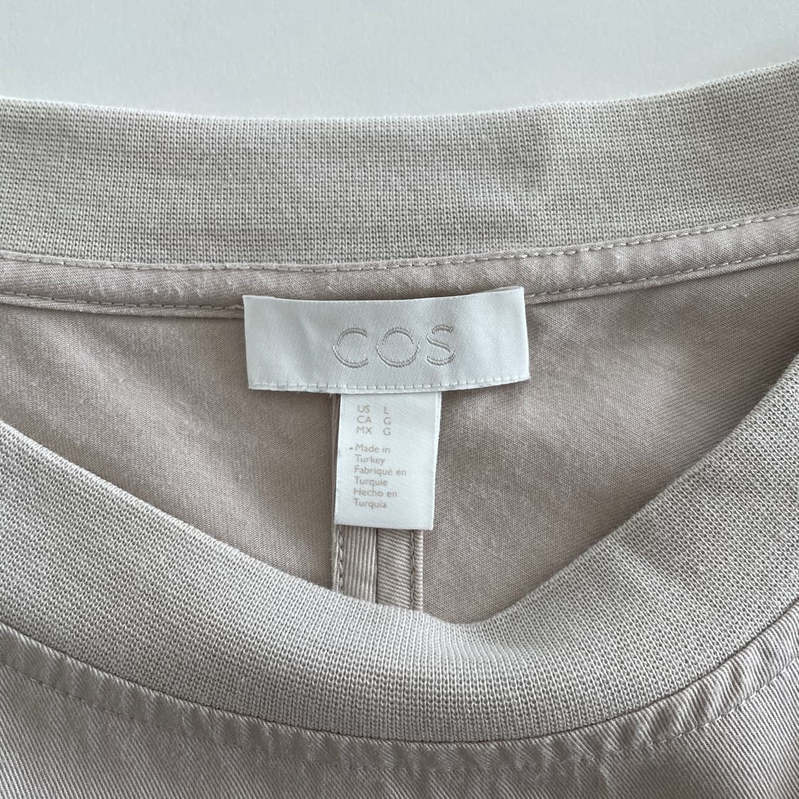 코스 베이지 포켓 반팔 티셔츠 상품이미지7
