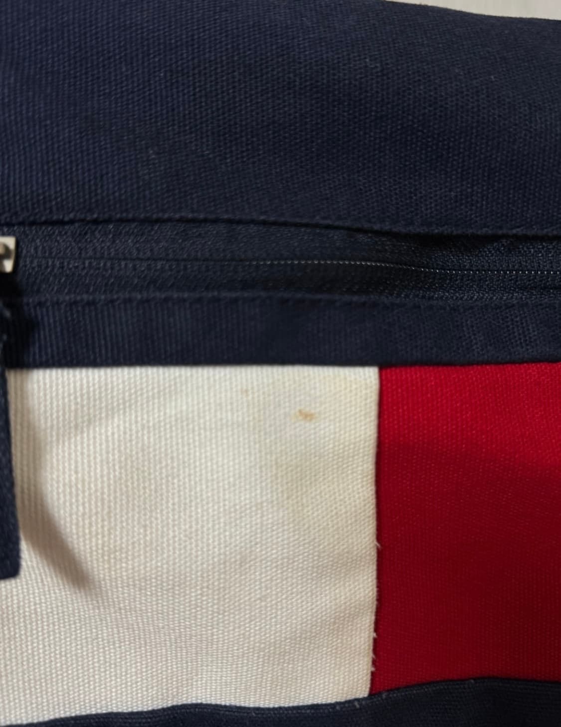 타미힐피거 미니 크로스백 상품이미지4