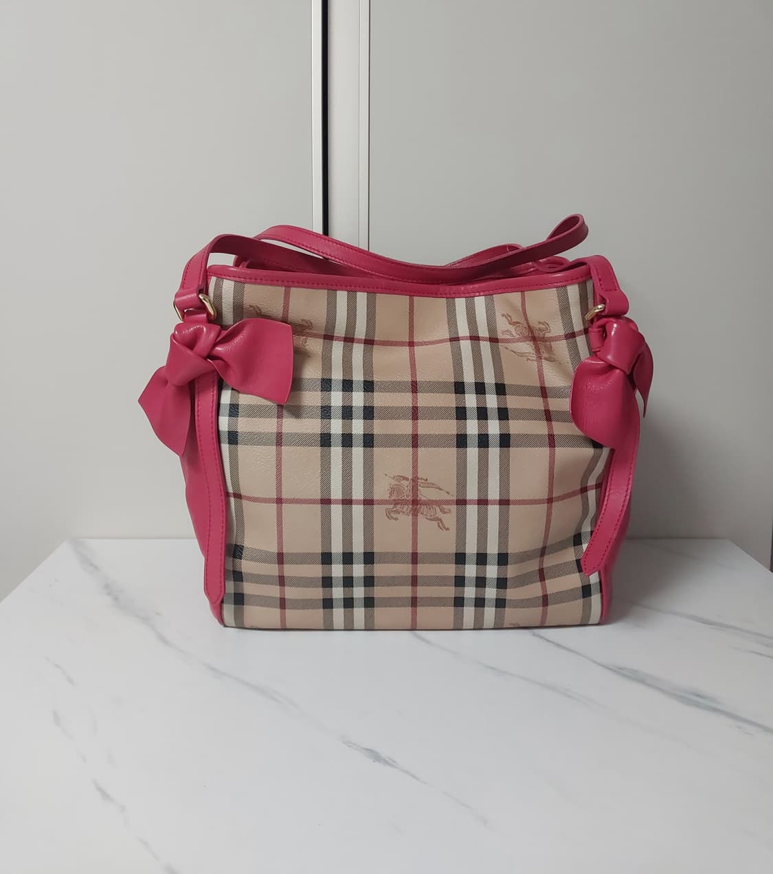 버버리 헤이마켓 체크 핑크 리본 토트백 (정품) 상품이미지1