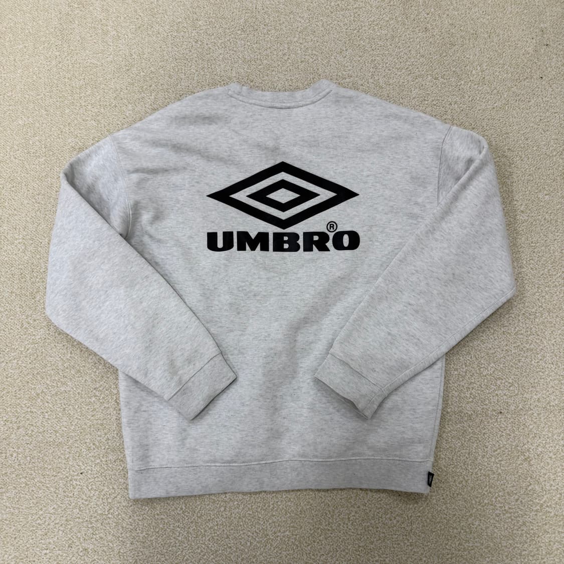 90 엄브로 백로고 맨투맨 0219T1 상품이미지2