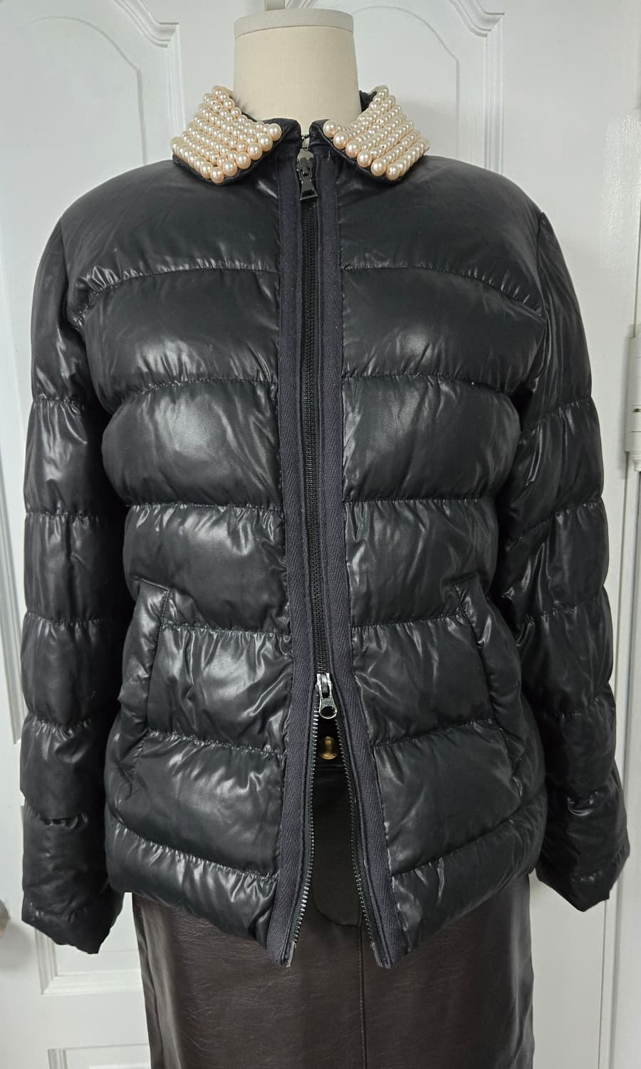 모스키노 진주카라 다운패딩 상품이미지2