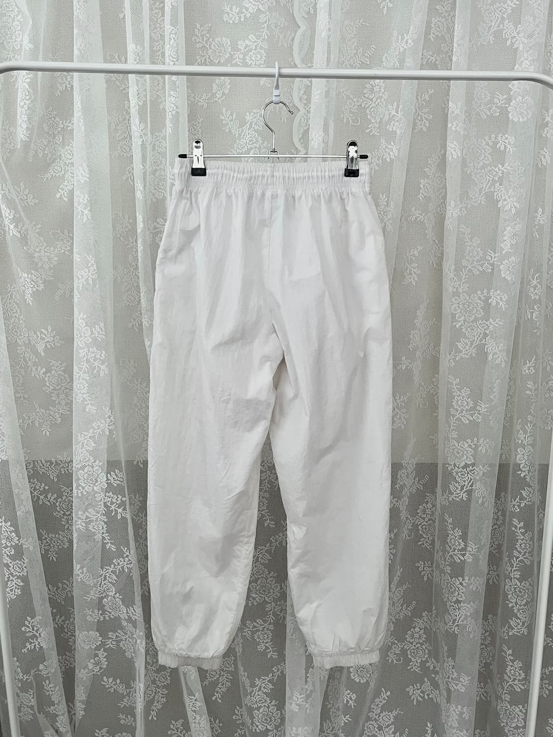 S) 나이키 스우시 나일론 조거 팬츠 화이트 상품이미지2