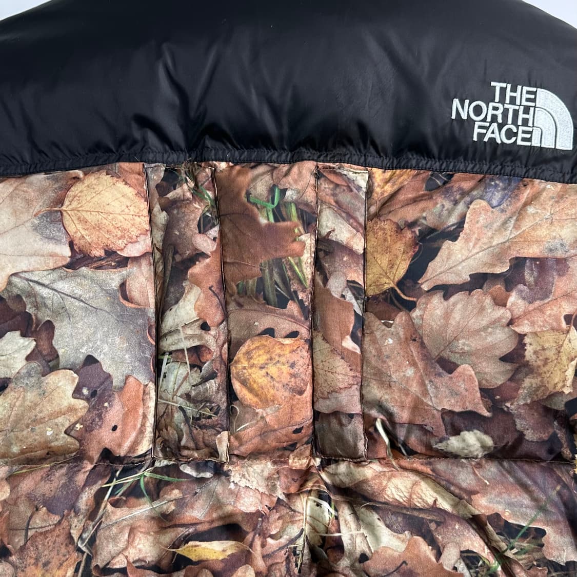 슈프림x노스페이스 낙엽 눕시  상품이미지9