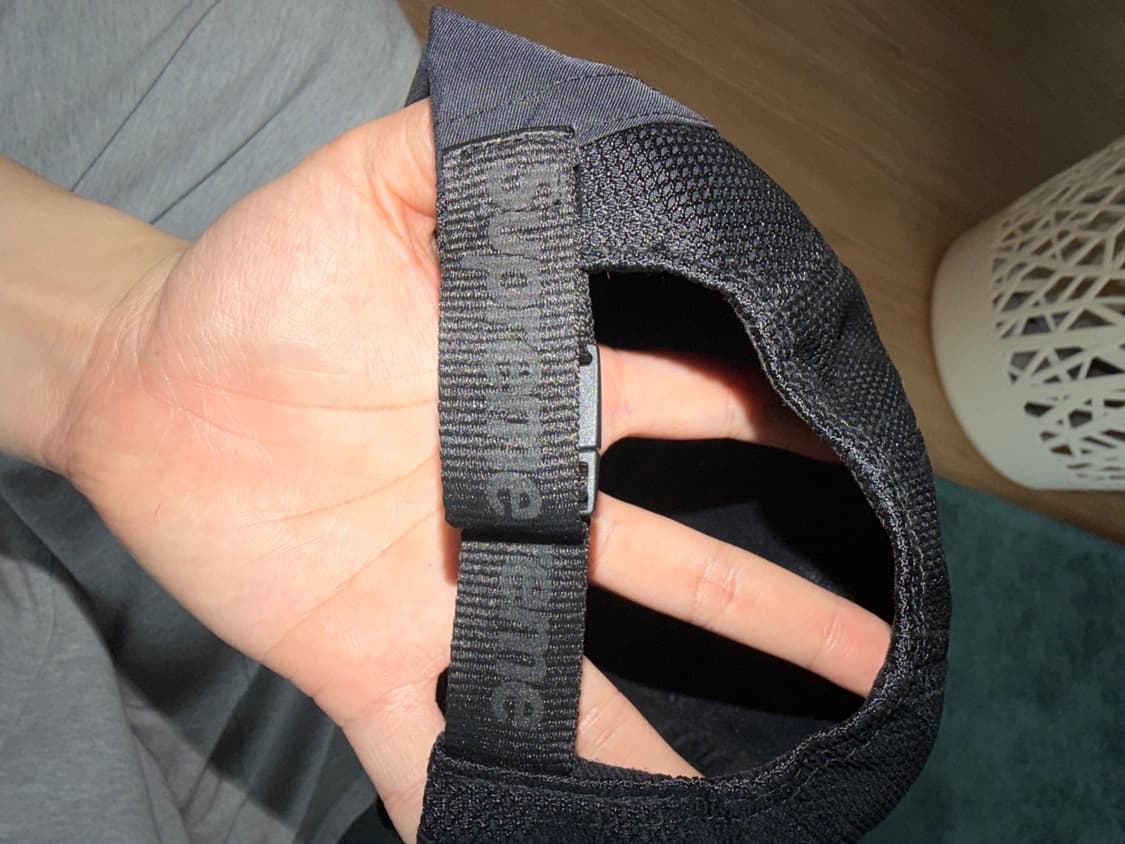 슈프림 x 나이키 트레일 러닝 햇 블랙 (17FW) 상품이미지3