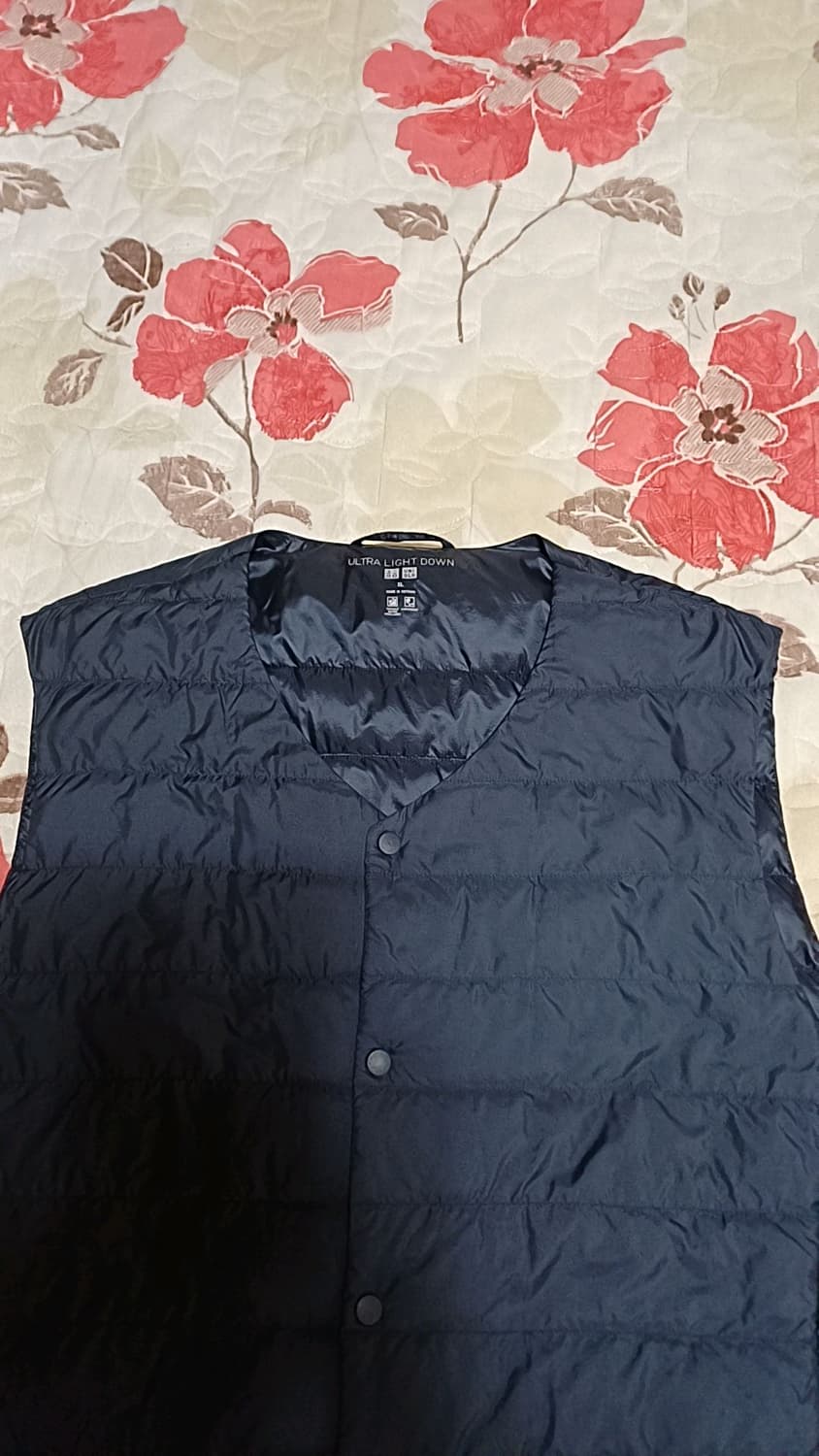 유니클로 오리털 초경량조끼 XL 가슴57 기장70 상품이미지2