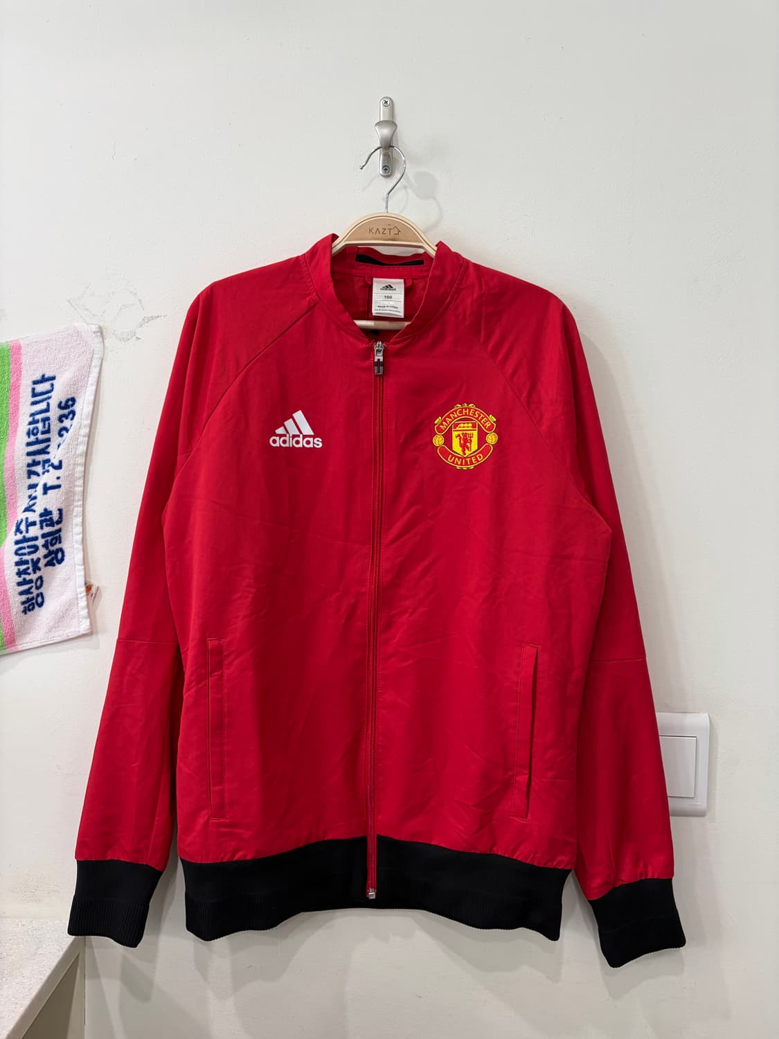 164. 아디다스 맨유 자켓 상품이미지1