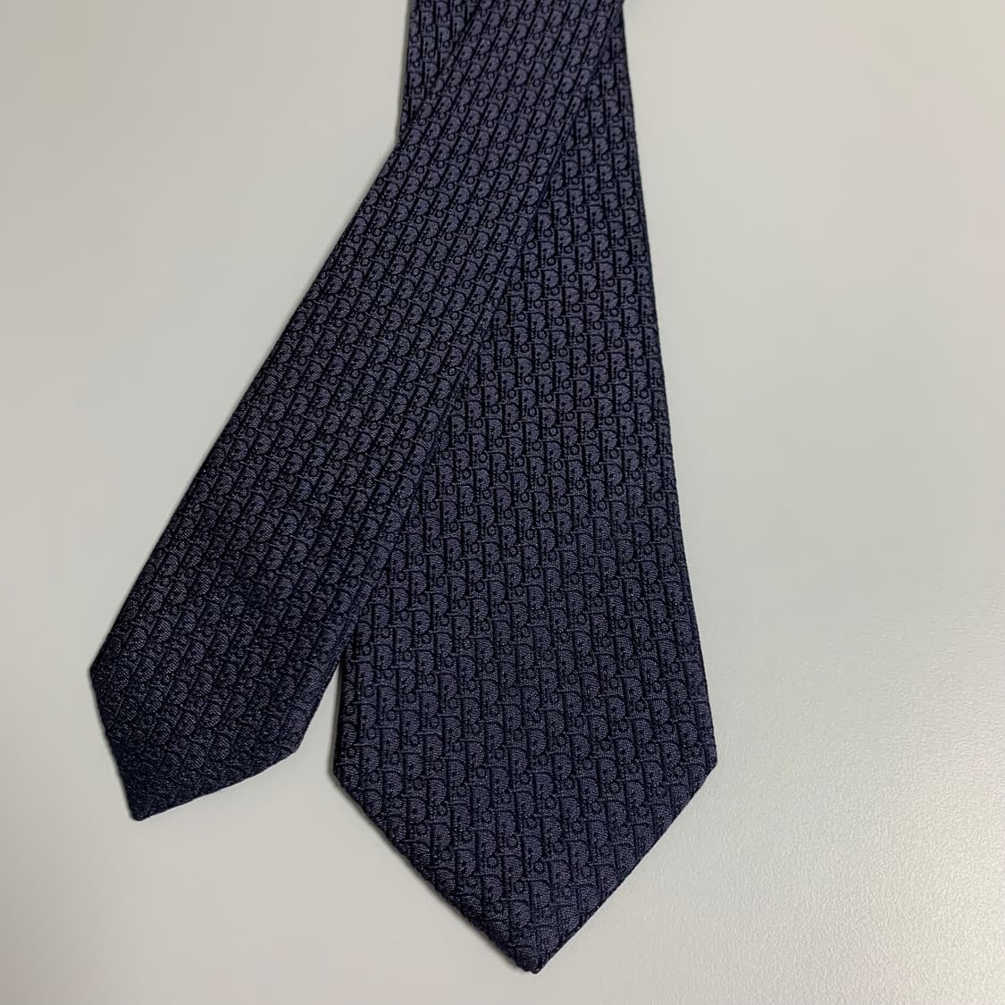 디올 오블리크 자카드 100실크 네이비넥타이 명품 100실크 7.4cm 상품이미지4