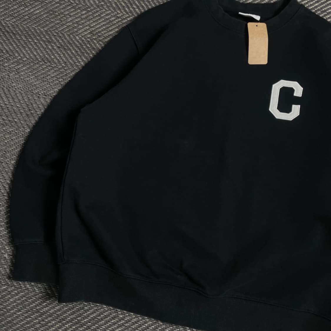 커버낫 C로고 패치 박시핏 맨투맨 블랙o 4919 상품이미지3