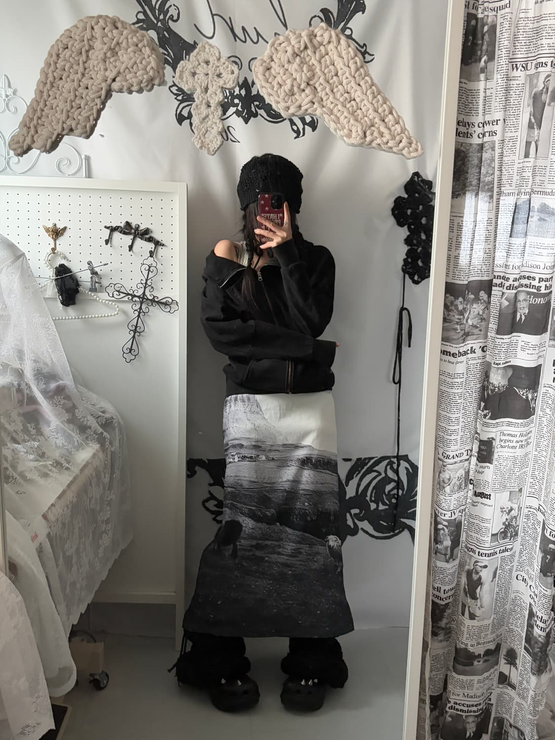 • Black High-Neck Loose-Fit Hood Zip-Up 상품이미지3