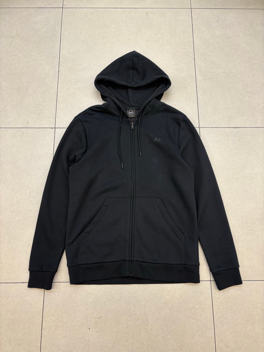 오클리 블랙 후드집업 상품이미지2