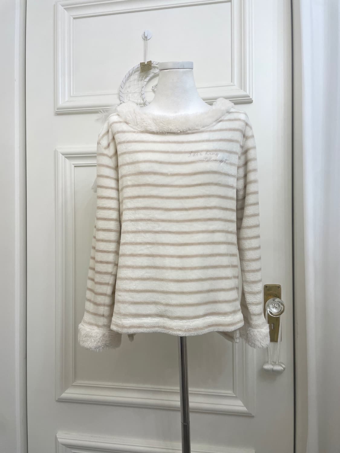 ivory beige stripe fur point home wear 상품이미지1