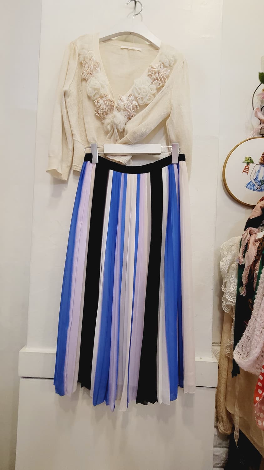 BCBG 린넨 가디건. 클럽모나코 실키 스커트 상품이미지6