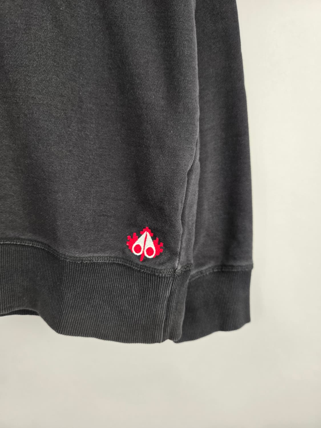 [무료배송]무스너클 M 남성 몬스터 수 맨투맨 블랙 정품 상품이미지3