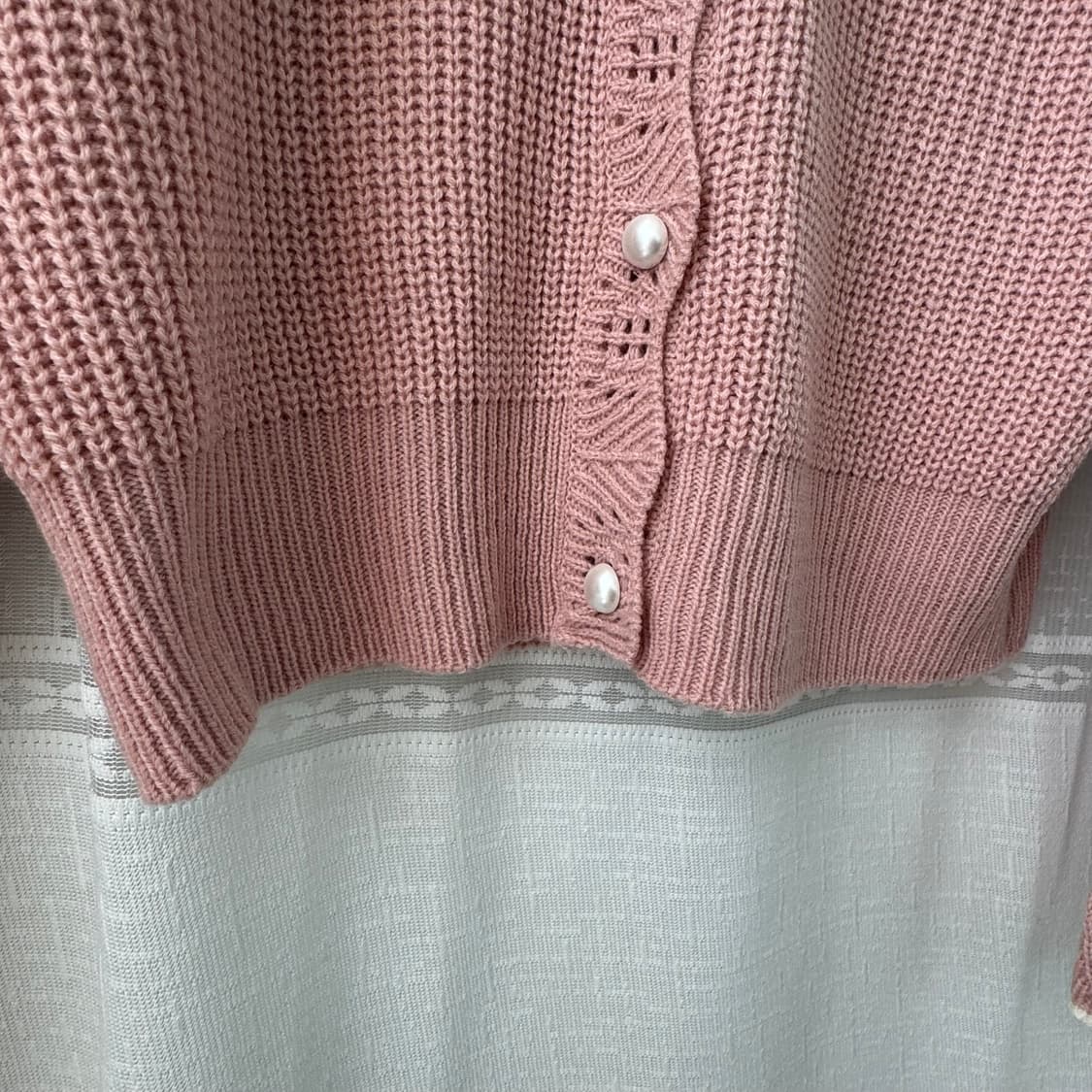 살구핑크 진주단추 긴팔 니트 가디건 상품이미지6