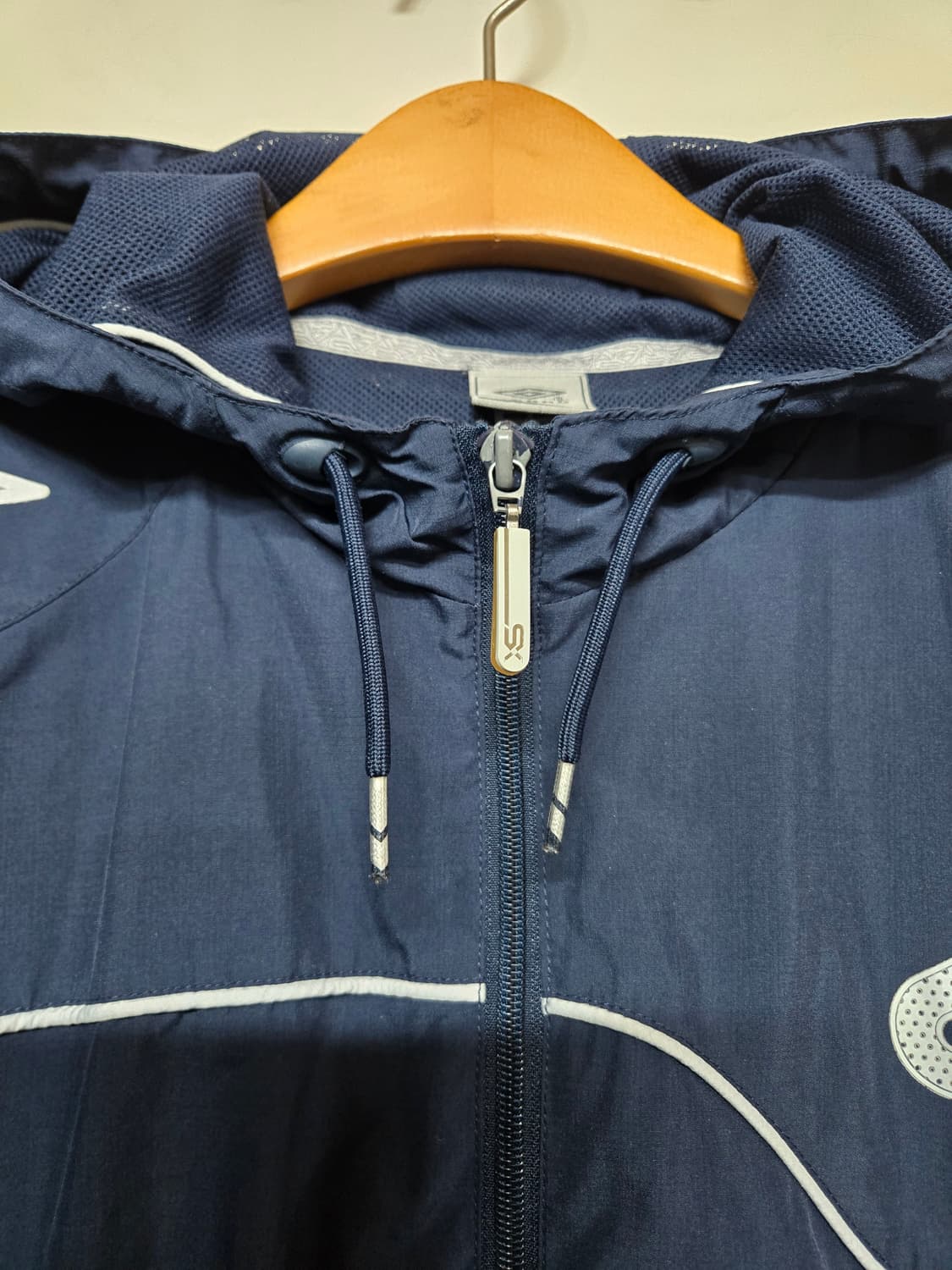 엄브로 네이비 후드 바람막이 자켓 XL 상품이미지4