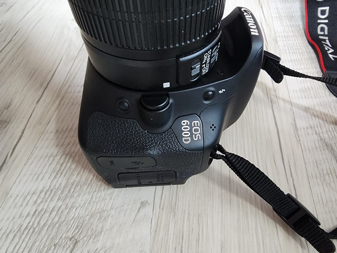 캐논 EOS 600D 번들렌즈(efs 18-55mm)셋 팜  상품이미지4