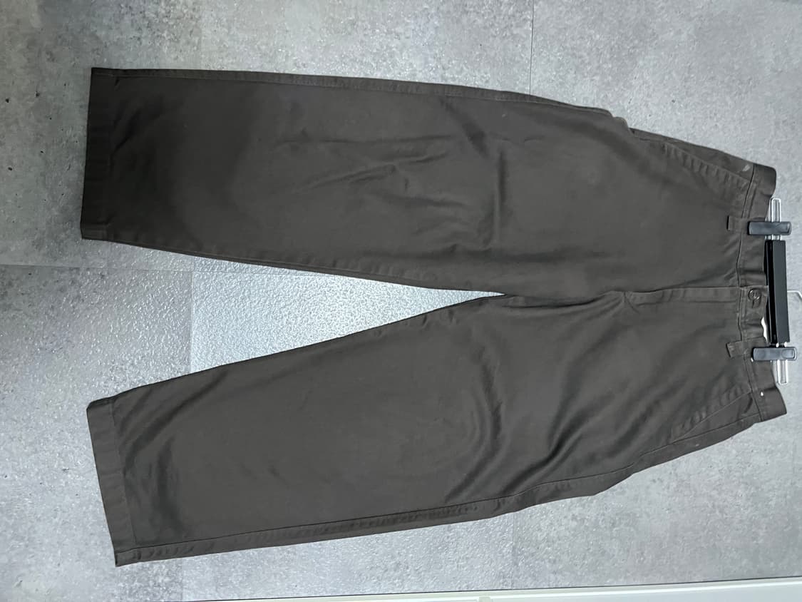 유니클로 u 와이드핏 치노팬츠 다크브라운 79 상품이미지3